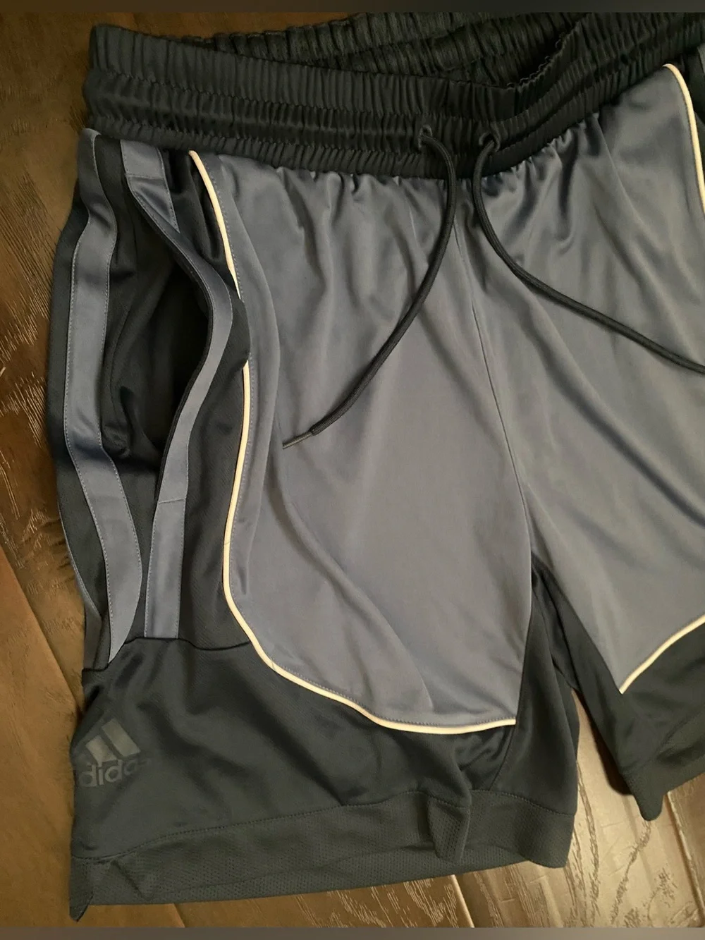 Adidas Men’s Black & Blue Performance Training Shorts Lightweight mesh pockets L